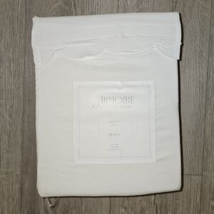 Armoire Collection White Sheet Set Queen